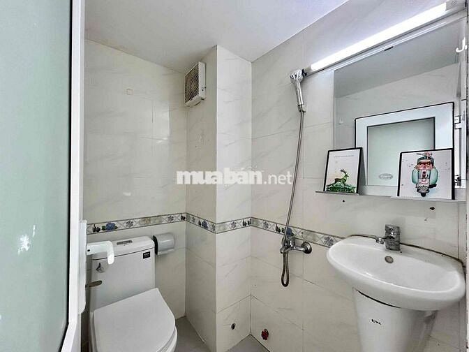 STUDIO CỬA SỔ TRỜI GIÁ RẺ FULL NỘI THẤT GẦN Q5 NGUYỄN VĂN LUÔNG, ĐH MỞ