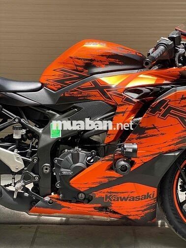 Kawasaki Ninja ZX-4R Đen cam biển 29 mới tinh