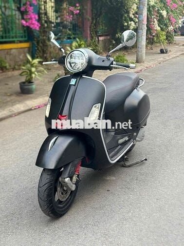 Piaggio Vespa GTS 2021 Đen mờ lịch lãm mới ken 98%