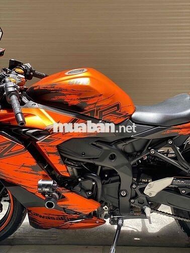 Kawasaki Ninja ZX-4R Đen cam biển 29 mới tinh