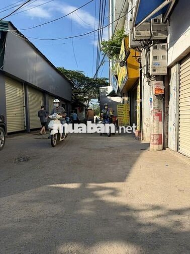 Nhà 220m²,thông sàn, ngõ 195 Cầu Diễn,MT 13.5m,hợp kinh doanh đa ngành
