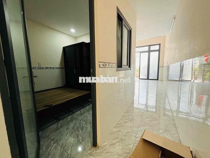 cho thuê nhà Thạnh Lộc 19 3 phòng ngủ đường xe hơi thông