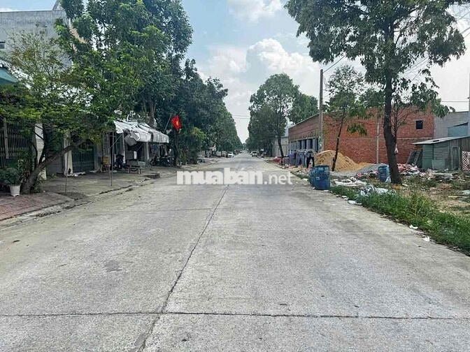 Kẹt tiền bán gấp lô đất 300m2/780Triệu gần trươg ĐH việt đức, bến cát