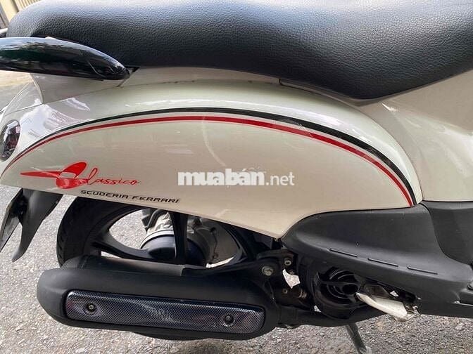Yamaha Classico màu Trắng