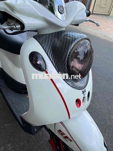 Yamaha Classico màu Trắng