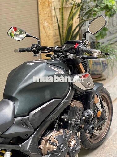 Honda CB650R 2022 Đen sần 10000 km xe lướt mới đep