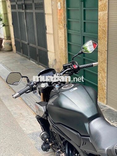 Honda CB650R 2022 Đen sần 10000 km xe lướt mới đep