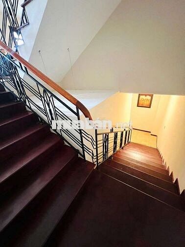 Cho thuê biệt thự góc 2 MT Đường số 12 nội khu P.Tân Thuận Đông Q7