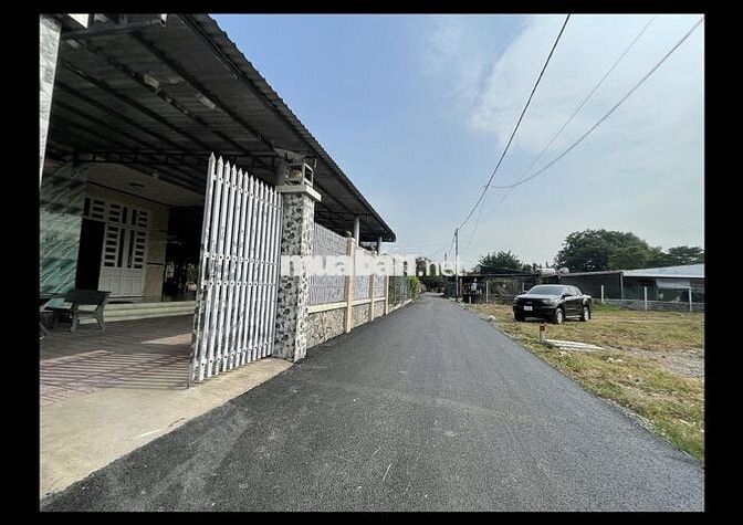 Chủ đi nước ngoài cần bán gấp 130m2 thổ cư full, 1ty4