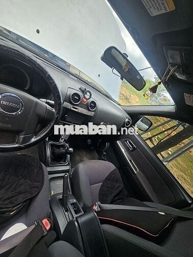 Isuzu D-Max Bạc 5 chỗ Số sàn