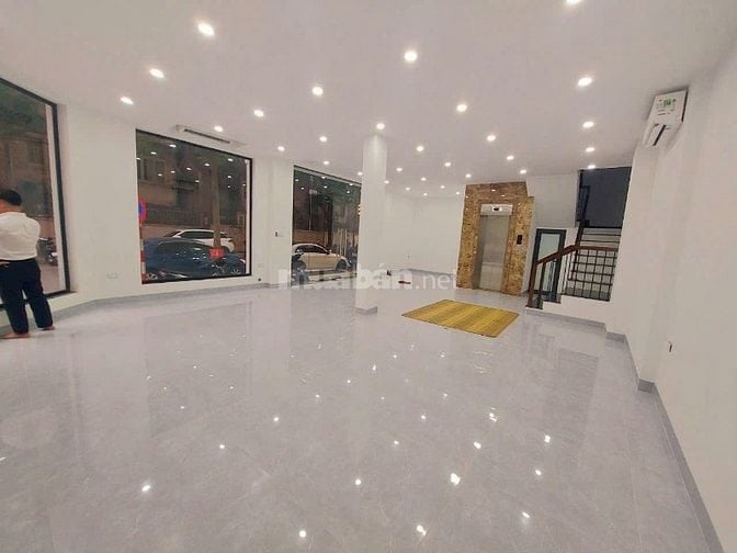 Chính chủ cho thuê nhà biệt thự,lô góc 5 tầng tại: Nguyễn Tuân,TX