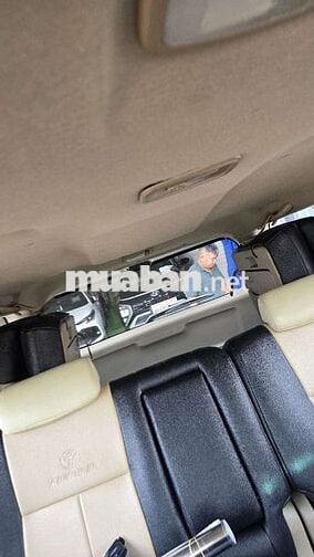 Toyota Fortuner Bạc 7 chỗ