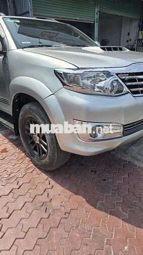 Toyota Fortuner Bạc 7 chỗ