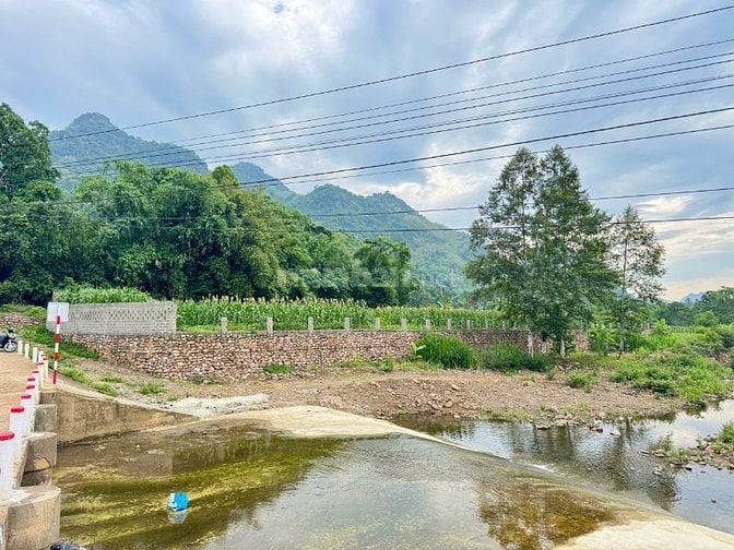 1179m Có 200m Đất Ở Tại Kim Bôi - Bám Đường bê Tông - Bám Suối Đá 
