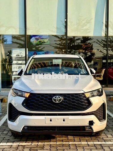 Innova Cross 2.0G 2026 - xe giao ngay giao sớm
