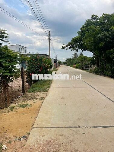 185tr mét ngang đất ở ven biển 2 mặt tiền ( QL55 lagi Bình Châu)