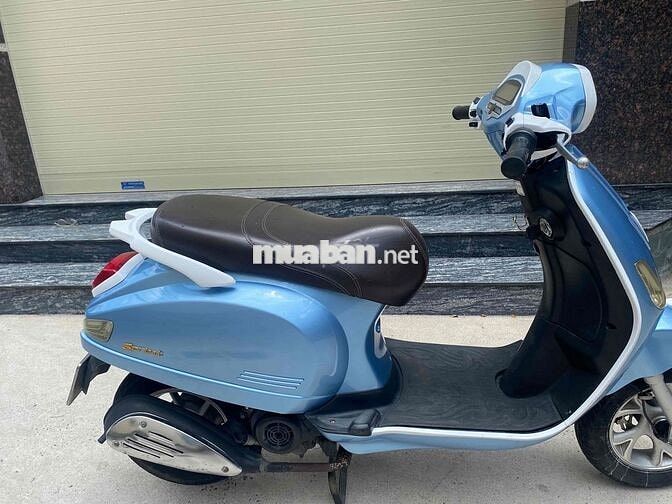 Vespa 50 học sinh Xanh