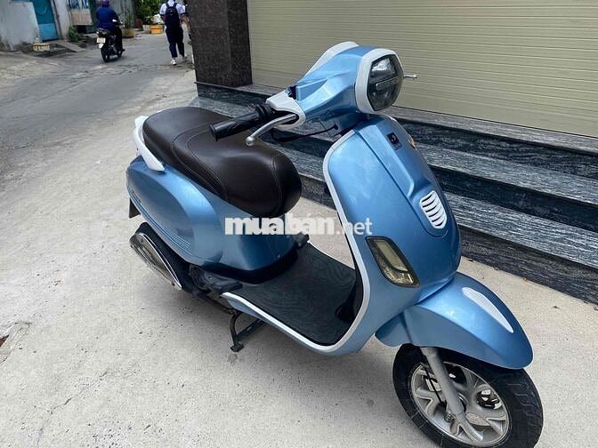 Vespa 50 học sinh Xanh
