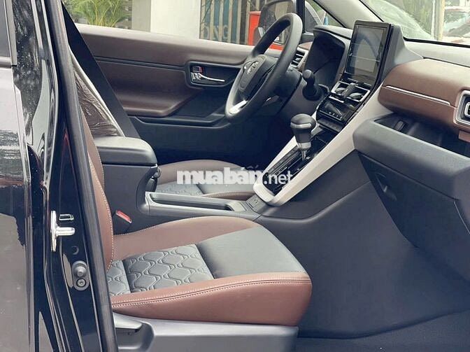 Innova Cross 2.0G 2026 - xe giao ngay giao sớm