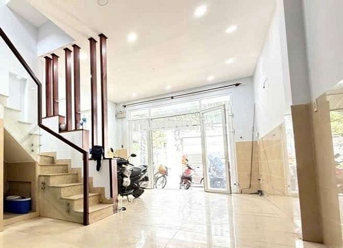 BÁN NHANH NHÀ MẶT TIỀN NGUYỄN PHÚC CHU 41m2 5tang nhỉnh 5ty