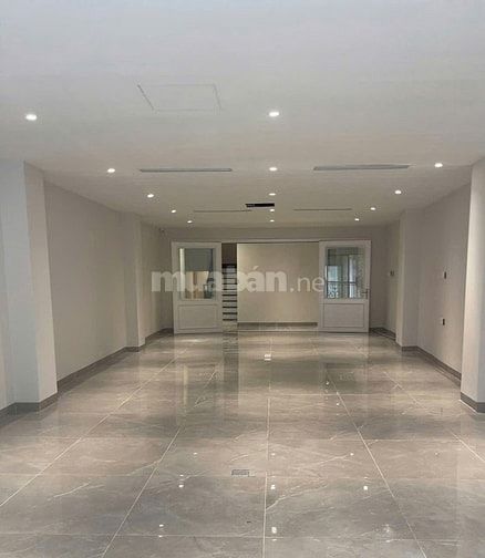 Cho thuê nhà mới xây,7 tầng, có thang máy mặt phố số 4 Mai Hắc Đế