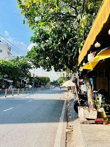 NHÀ CHO THUÊ MẶT TIỀN ĐƯỜNG KÊ TÂN HOÁ 7X20M CẤP 4 THÔNG SUÔT