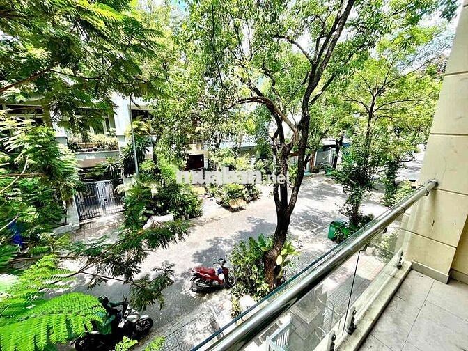 KHAI TRƯƠNG PHÒNG ĐỐI DIỆN ĐẠI HỌC RMIT, BAN CÔNG LỚN, FULL NỘI THẤT