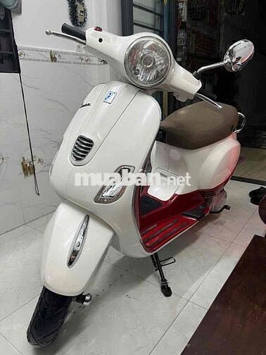 Piaggio Vespa 3vie 125 2013 Trắng Đỏ