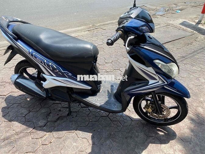 Yamaha Luvias Fi xanh đen
