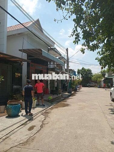 Bán nhà kèm theo đất tân đông hiệp dĩ an hồ chí minh