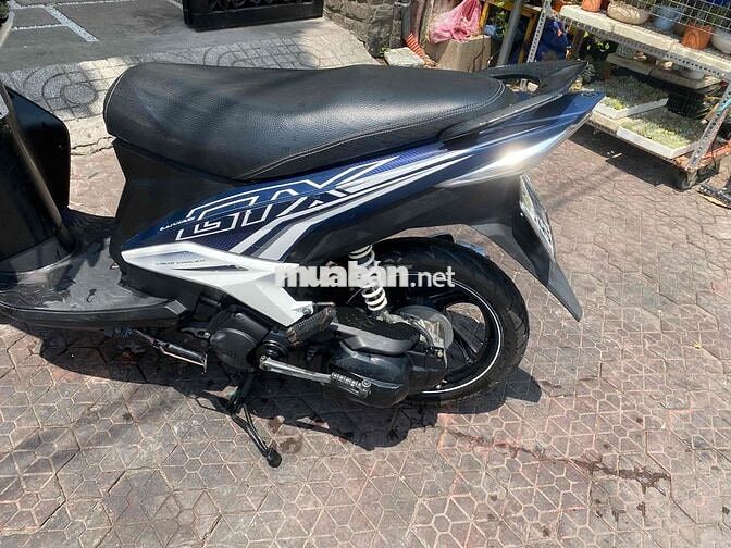 Yamaha Luvias Fi xanh đen