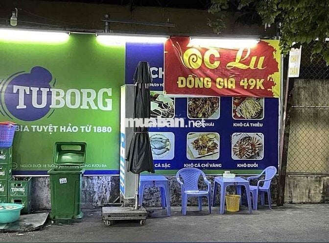 cần tìm 2 bạn phục vụ quán ốc