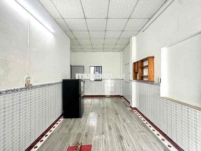 STUDIO BAN CÔNG GIÁ RẺ GẦN BỜ KÈ THUẬN TIỆN QUA Q1-Q3-Q10