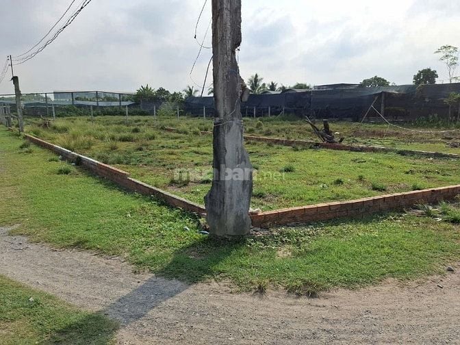 Đất đô thị, 2 mặt tiền. Ngang 11m, dài 29m. Giá 1,15 tỷ 