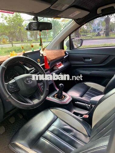 Toyota Avanza Số sàn Bạc 1chu mua mới