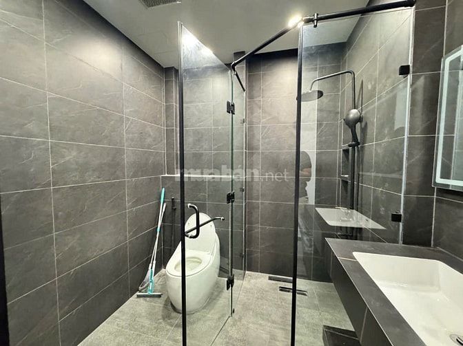 HHMG 2%-Nhà 489A/23/29 Huỳnh Văn Bánh, nhà 5 tầng mới