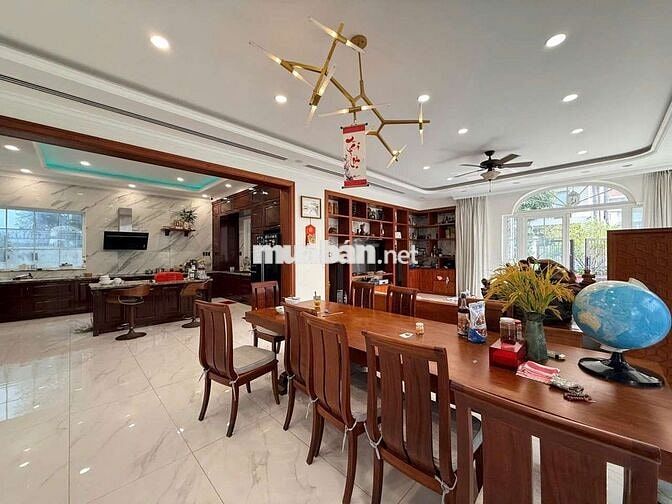 CHO THUÊ BIỆT THỰ NAM THIÊN 2 PHÚ MỸ HƯNG QUẬN 7