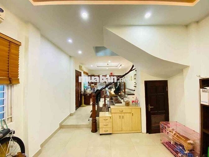 🏡BÁN NHÀ PHÂN LÔ Ô TÔ Trần Quốc Hoàn 40/50m, 5 tầng 6PN, chỉ hơn 20tỷ