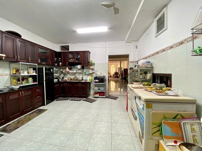 Bán Biệt Thự Đông Hưng Thuận Q12, 1050m2, Tách được 14 sổ, giá 66 tỷ