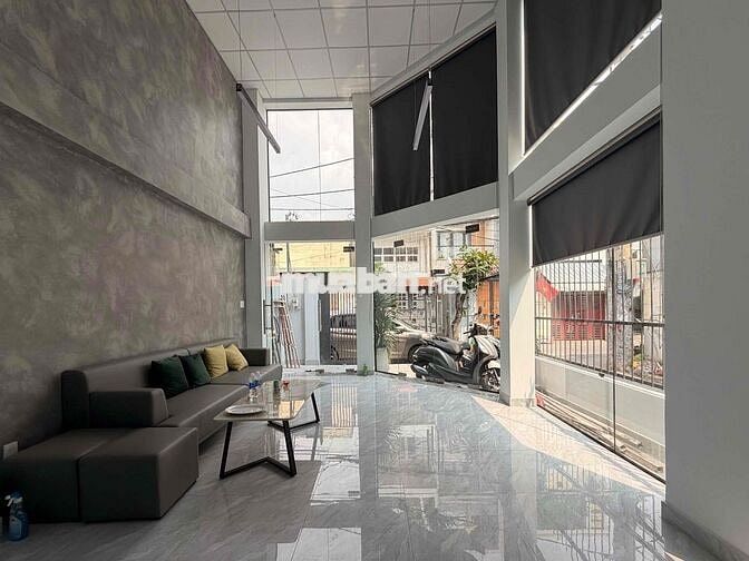 Cho thuê nguyên toà tự quản 400m2 có thang máy, cho ngủ lại