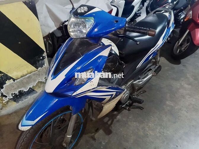 Suzuki Axelo Xanh trắng