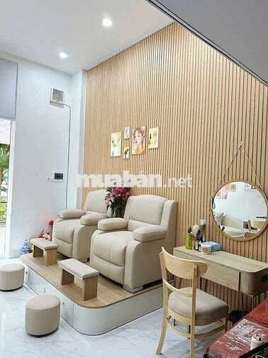 Cho thuê kios chân đế Cc Việt Hưnv
