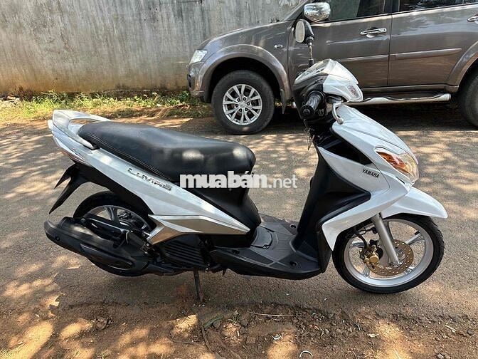 Yamaha Luvias màu Trắng
