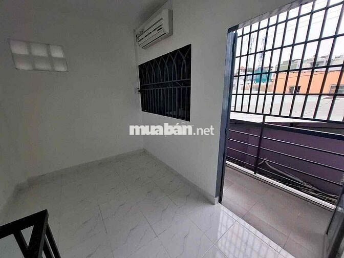 NNC ở hẻm 128 Lê Văn Duyệt 2PN 1WC