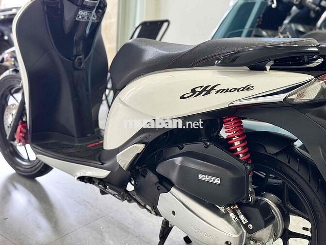 Honda SH Mode Trắng