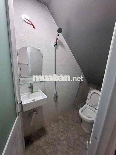 NNC ở hẻm 128 Lê Văn Duyệt 2PN 1WC