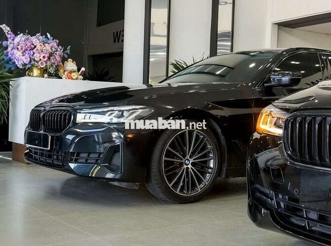 BMW 520i Luxury Line 2022 Black Edition cực đẹp
