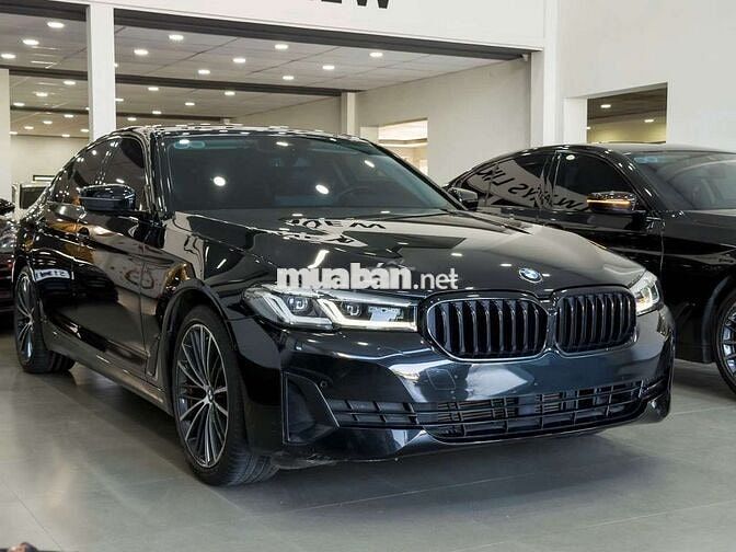 BMW 520i Luxury Line 2022 Black Edition cực đẹp