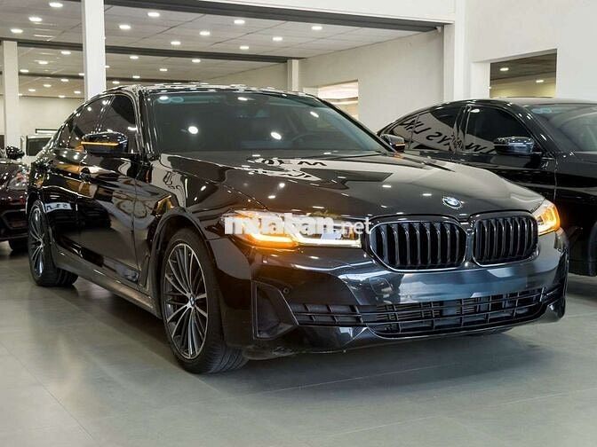 BMW 520i Luxury Line 2022 Black Edition cực đẹp