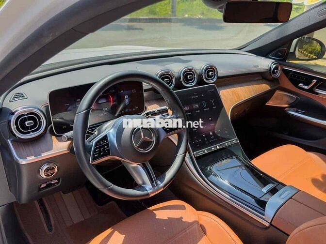 Mercedes C200 Avantgarde Plus 2022 Lướt 27.000km